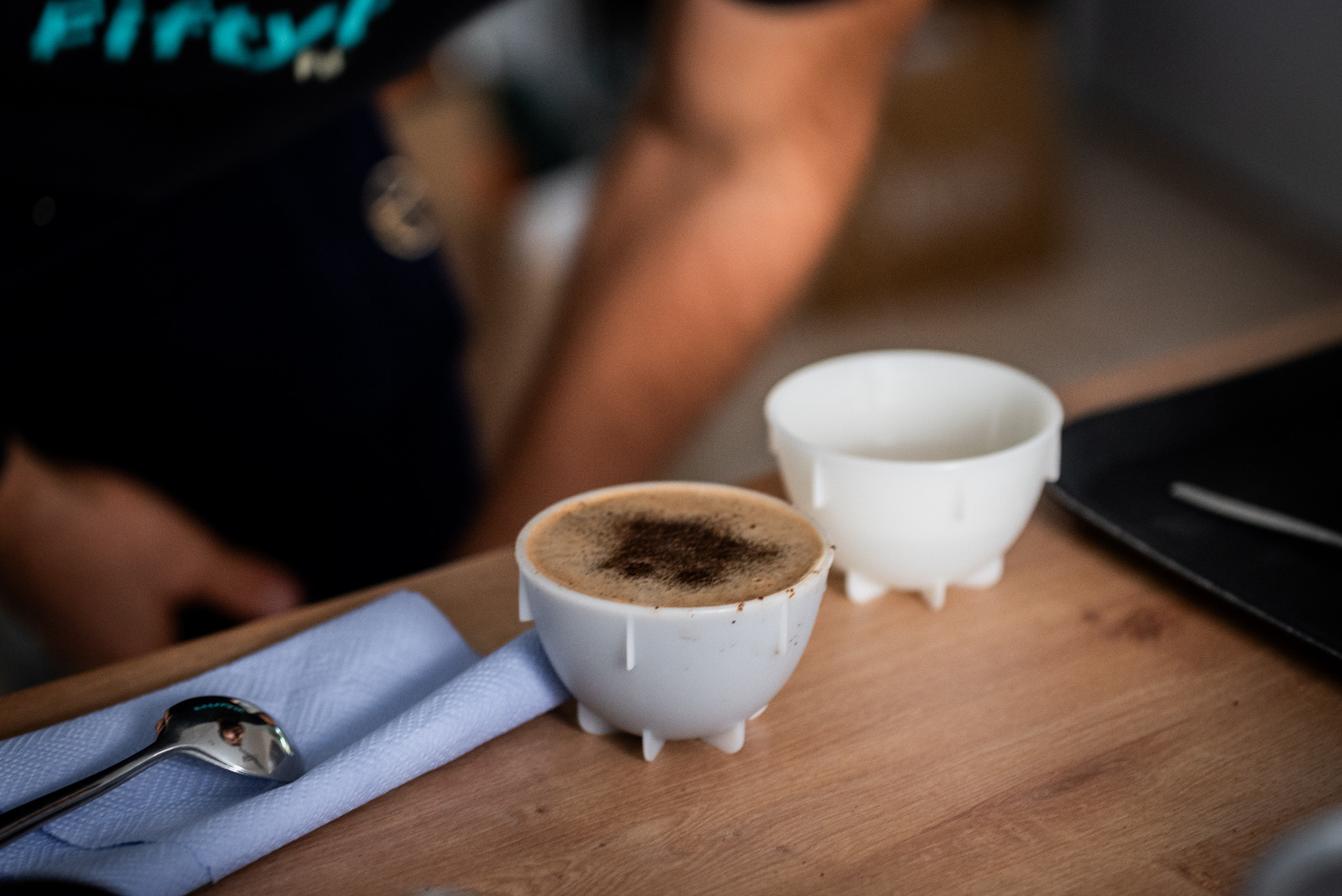 Pražení kávy ve Fiftybeans - cupping